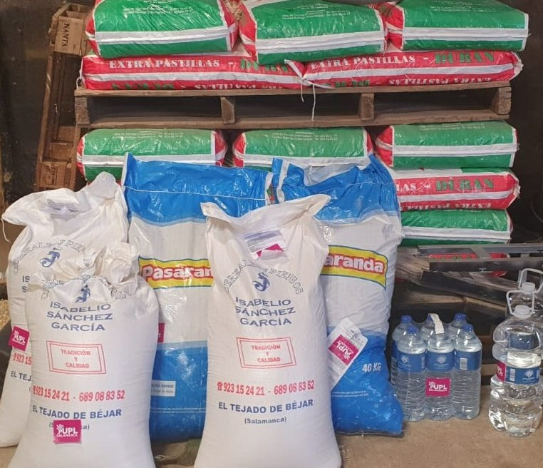 UPL entrega en Guadapero y El Maíllo material de ayuda adquirido con aportaciones de sus miembros