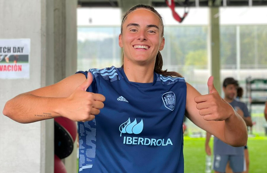 La RFCYLF distinguirá el jueves a Carmen Álvarez Sánchez, que este martes juega contra México