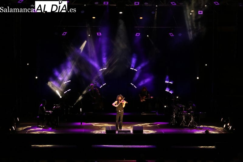 Ara Malikian seduce con su violín al público de Alba de Tormes