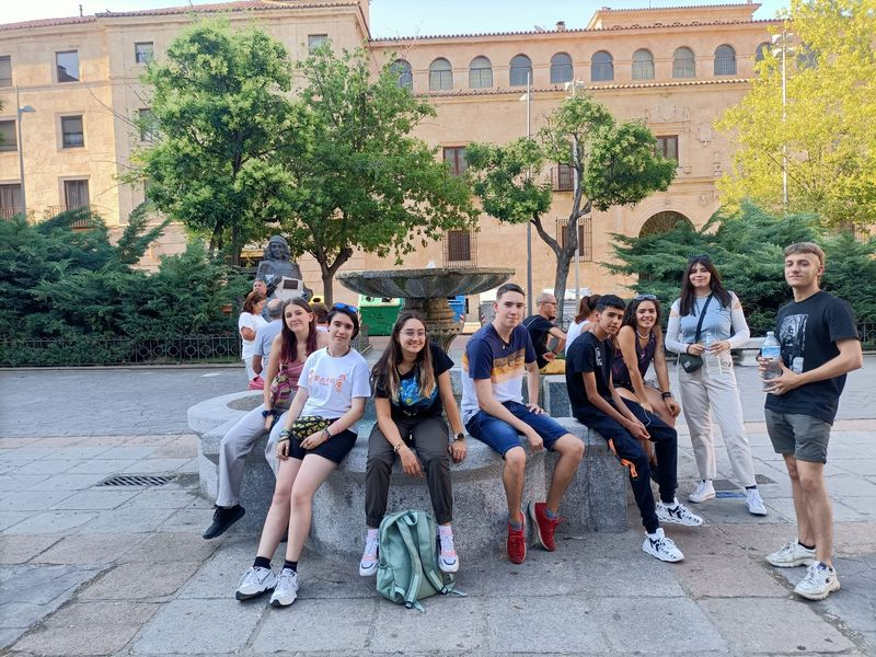 Los jóvenes disfrutan del Campo de Voluntariado Vía Verde de la Plata 