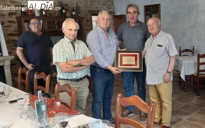 El Consorcio de Mancomunidades entrega una placa a Juan José Sánchez Agudo por su jubilación 