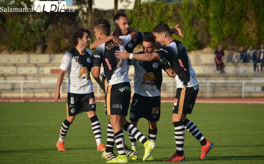 El ex jugador de Unionistas que vuelve a su tierra para fichar por un equipo de Segunda RFEF