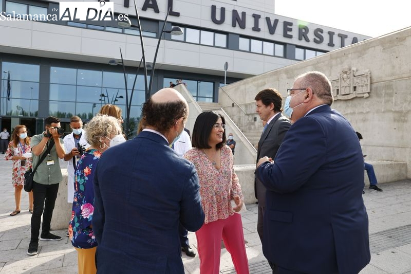 Darias, sobre la cuarta dosis: se administrará con la llegada de nuevas vacunas, adaptadas a variantes