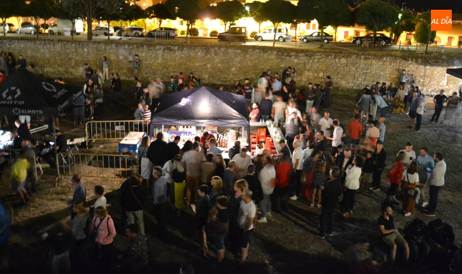 A licitación la instalación de una barra de bar en el X Festival Farinato Sound