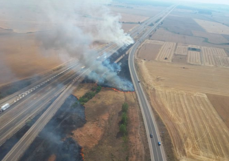 Alarma en la A-62, a la altura de Robliza de Cojos, por un incendio  