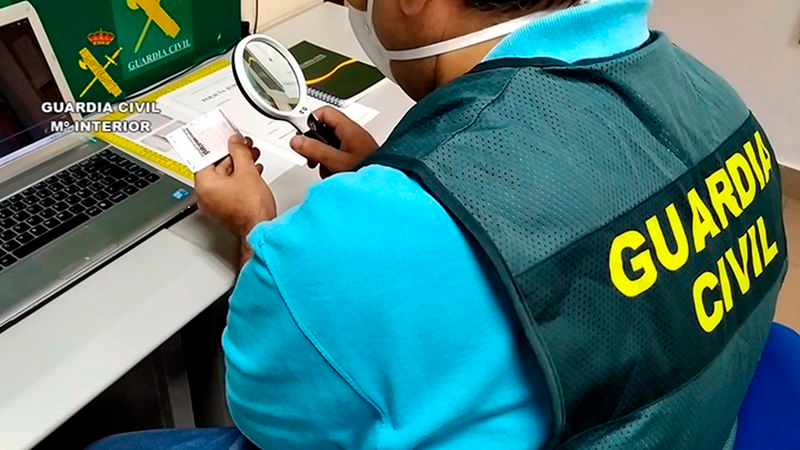 Desmantelan una trama de venta de falsos permisos de conducir con afectados en Segovia, Valladolid y Zamora