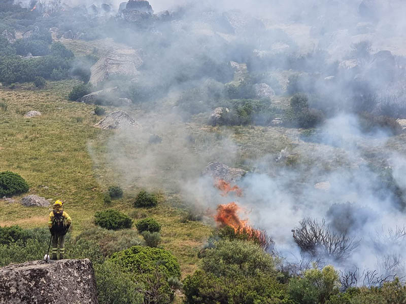 Castilla y León estabilizará a los 900 fijos discontinuos del operativo contra incendios y ampliará tiempos de cuadrillas