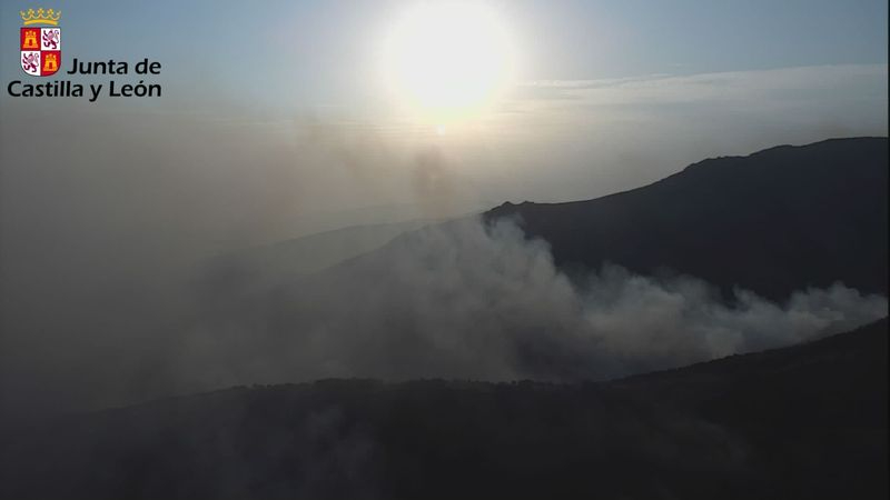 Monsagro afronta la noche con relativa calma 
