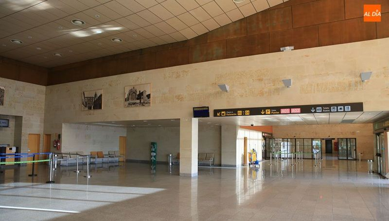 Los aeropuertos de Castilla y León ganan pasajeros en junio, salvo el de Burgos 