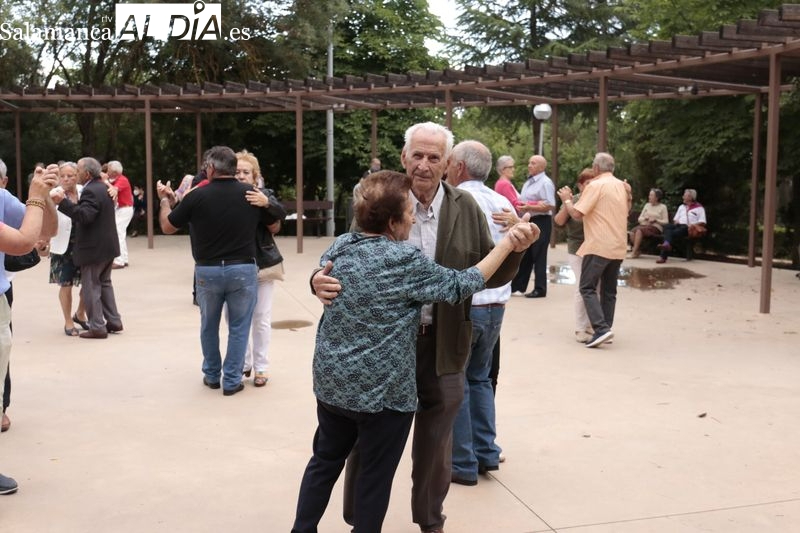 Lee esto si tus padres cumplen 100 años o han celebrado las bodas de oro en 2020, 2021 y 2022