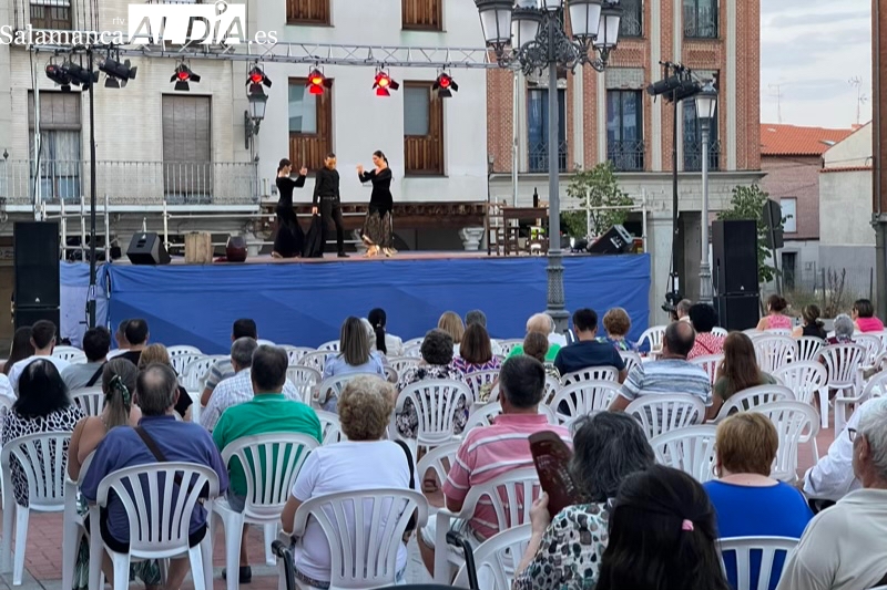 ‘Vinum’ de la compañía Arvine llena de danza la Plaza de la Constitución  