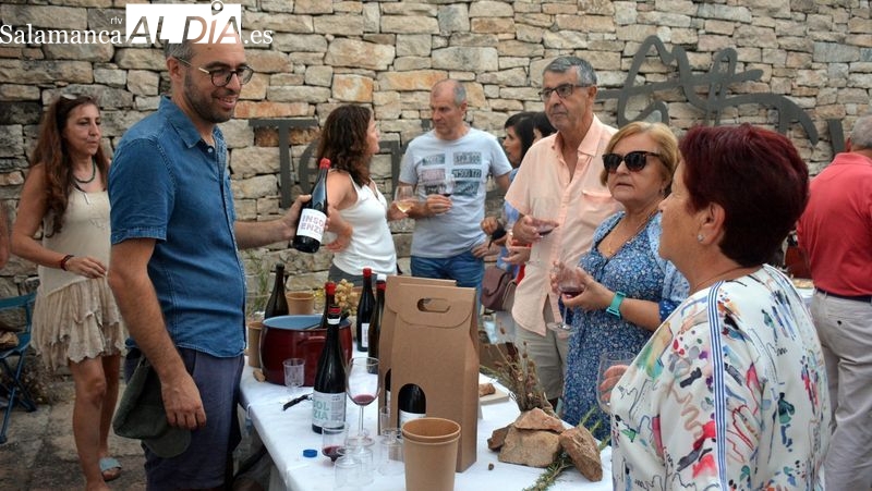 Gran acogida a la I Muestra Internacional de Vinos en Lumbrales