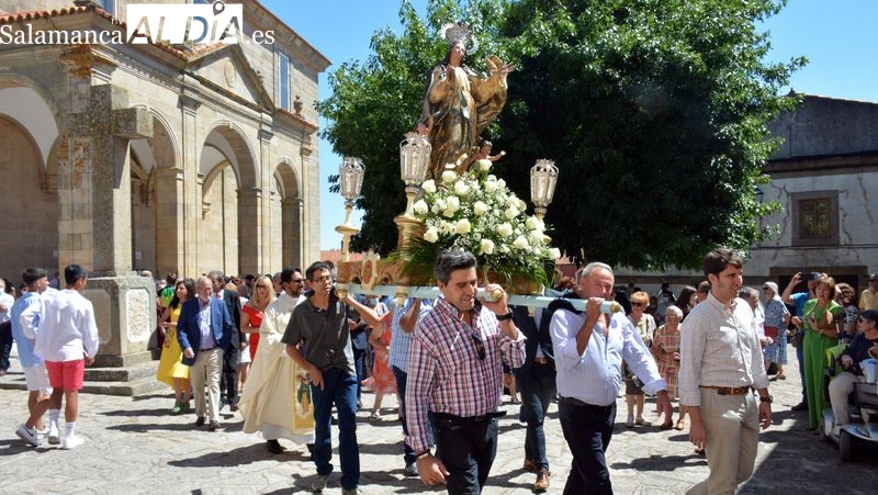 Los lumbralenses celebran la fiesta de la Patrona, la Virgen de la Asunción