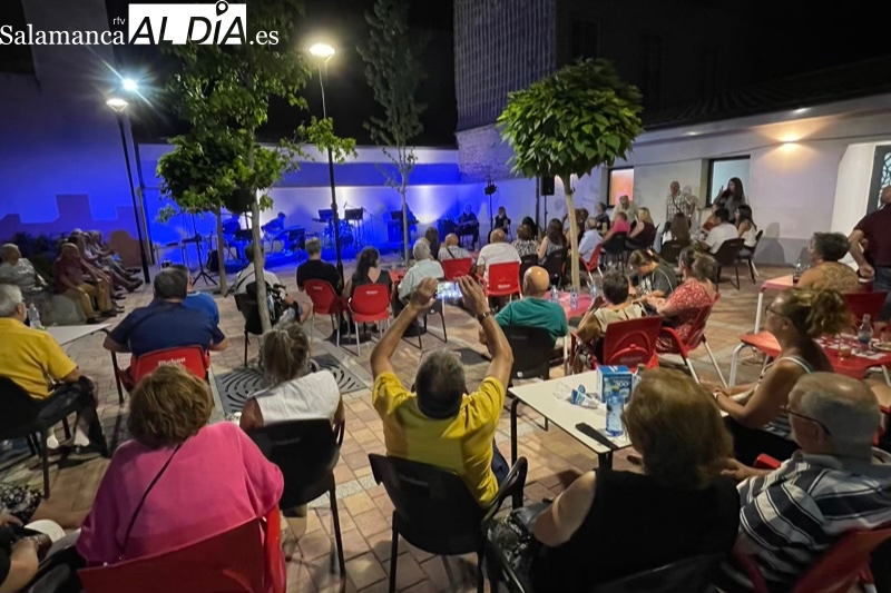La Escuela Municipal de Música llena de ritmo en parque La Huerta con un llamativo concierto veraniego