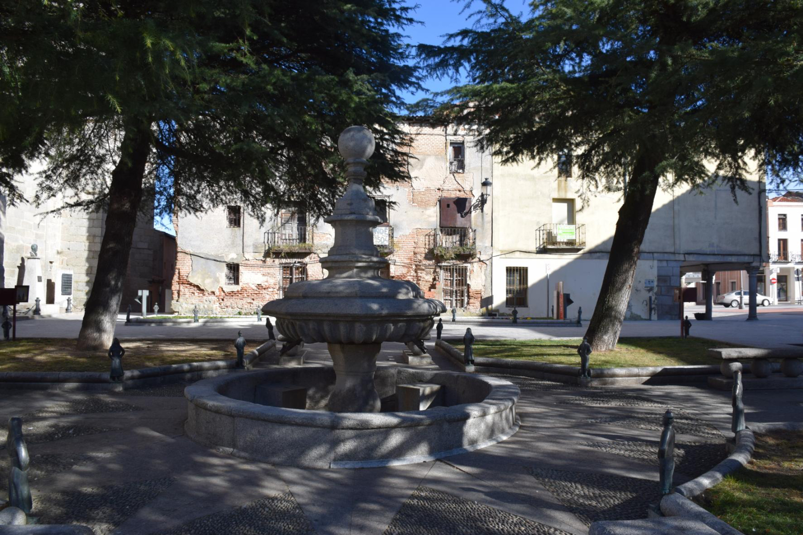 El Ayuntamiento pone en marcha un plan especial de limpieza de calles desde este miércoles 