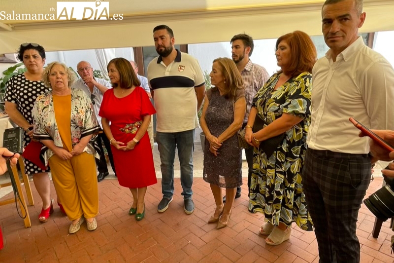 Alcaldes y cargos de la comarca participan junto a la subdelegada del Gobierno en la tradicional recepciòn de las fiestas