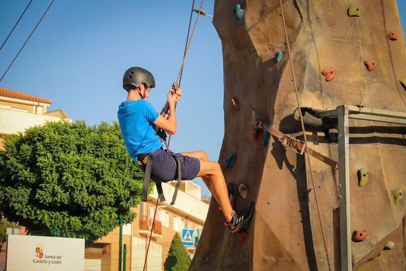Los jóvenes de Carbajosa se divierten con las propuestas de ocio saludable