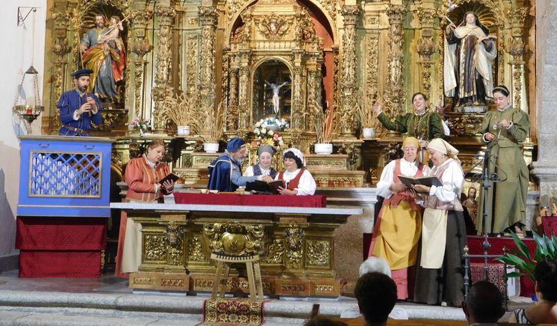 La pasión del saber llegó a Armenteros con la obra teatral Buscando a Nebrija