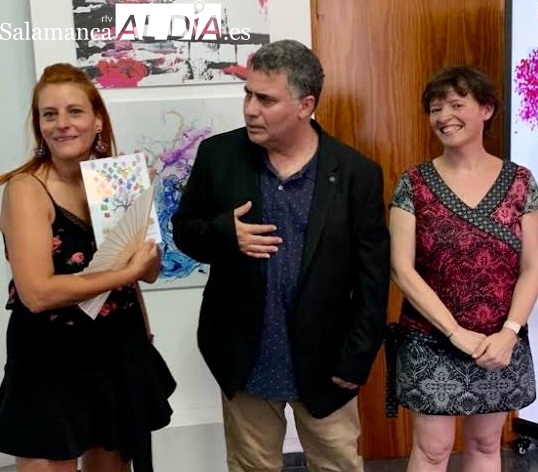 La exposición solidaria La Luz del Relámpago brilla con luz propia en Cantalpino hasta el 24 de agosto