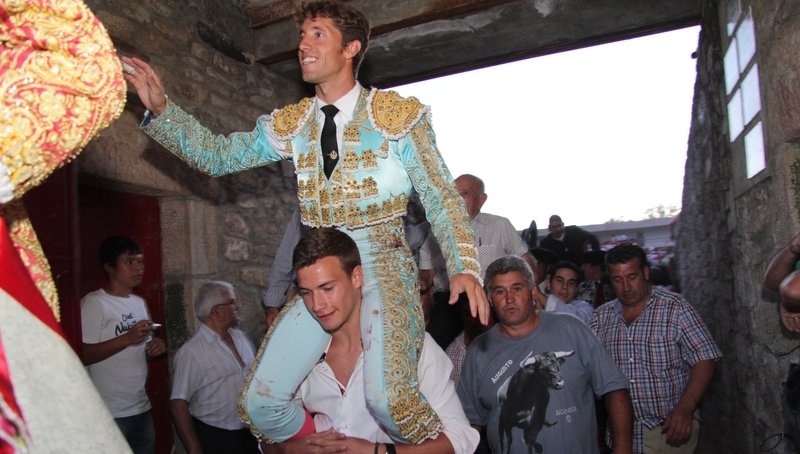 Manuel Escribano estará este martes en Vitigudino a pesar de la voltereta sufrida ayer en Francia