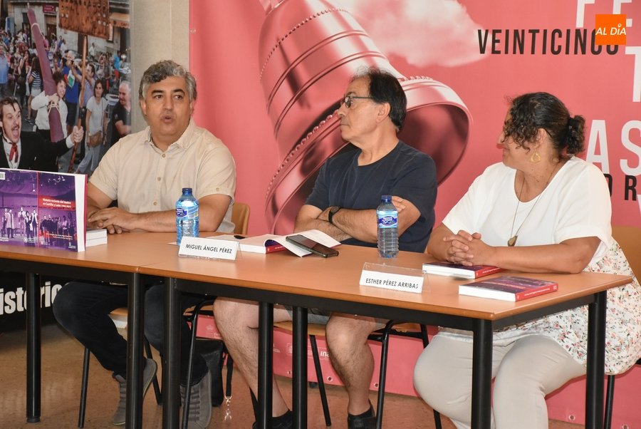 Presentado un libro que recoge la historia del teatro en Castilla y León desde el año 1965