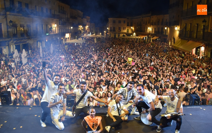 SMS debuta en el Martes Mayor ante una Plaza abarrotada