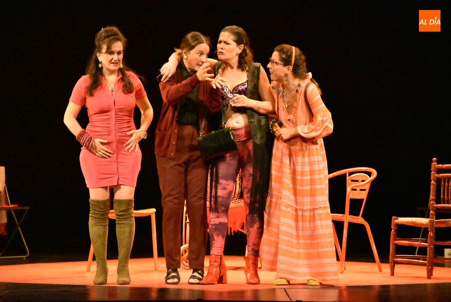 Las Niñas de Cádiz cantan bingo una vez más con el público mirobrigense
