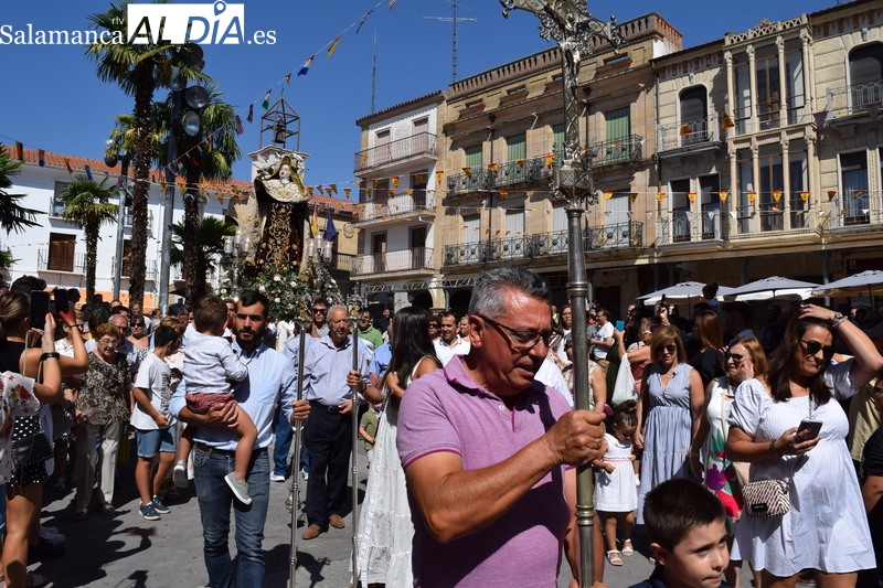 Santa Teresa regresa con los albenses en el inicio de las fiestas de la Transverberación