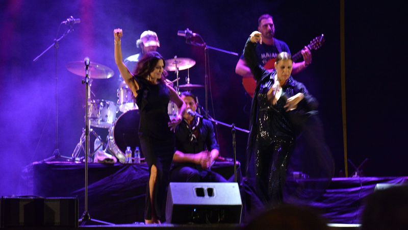 Azúcar Moreno llena de energía la noche de Lumbrales