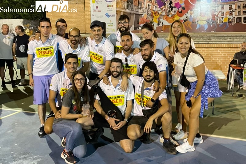 El Torneo Interpeñas de Calva y Rana vuelve con gran participación y un llamativo ambiente festivo