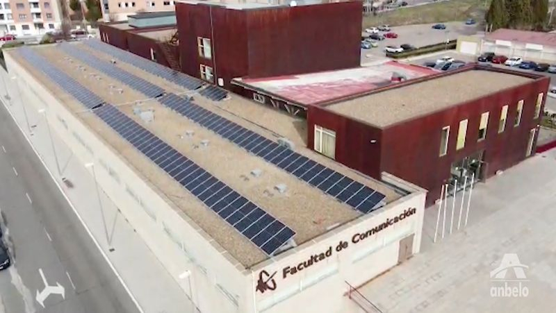 Las placas solares llegan a tres edificios de esta histórica institución educativa