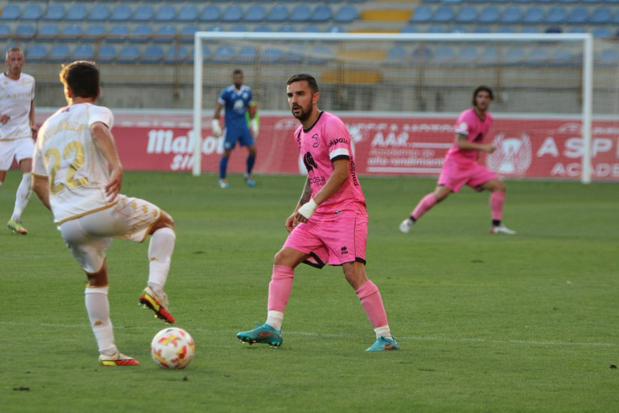 Los penaltis y la Cultural dejan sin final de Copa RFEF a Unionistas en su primer test serio (1-1/4-2)