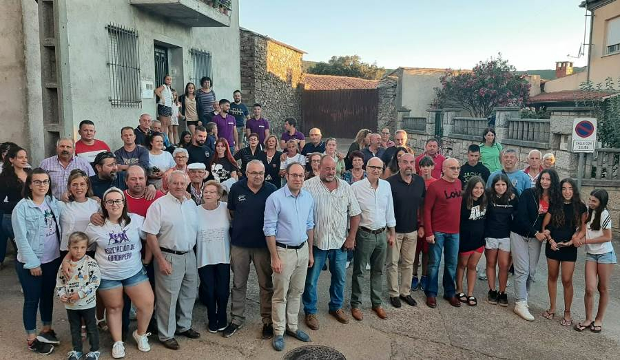 Guadapero homenajea a Rafael Comuñas en reconocimiento a todos los que lucharon contra el fuego