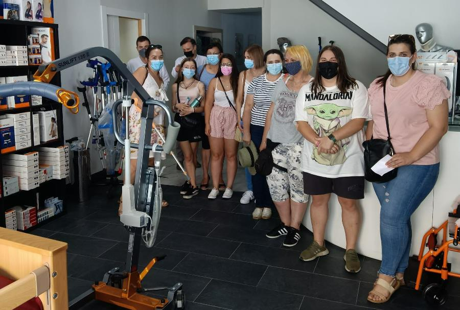 Las alumnas de Residencias en Alto Águeda visitan Ortopedia Lisboa