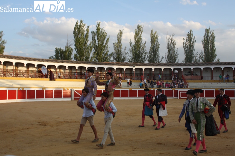 Faenas con brillo y encaste protagonizan una animada novillada de Ferias en Peñaranda