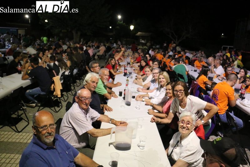 En Encinasola de los Comendadores entran de lleno en las fiestas de las Madrinas 