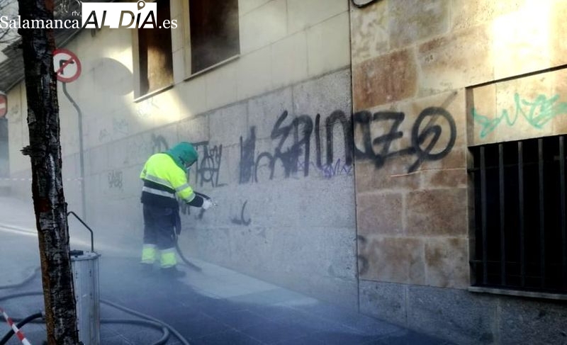Mano dura en Salamanca contra las pintadas vandálicas y grafitis no autorizados