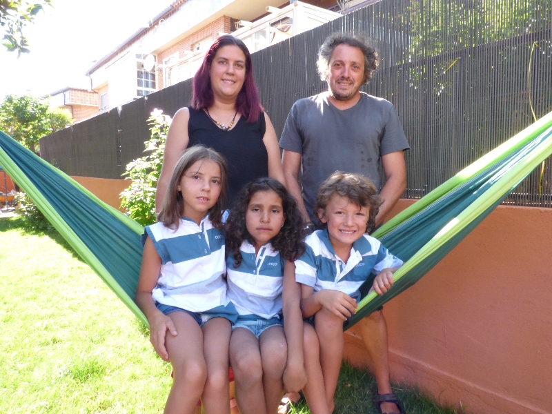 La familia salmantina veterana acogiendo a niños saharauis: A mí me aporta mucho y a mis hijos también