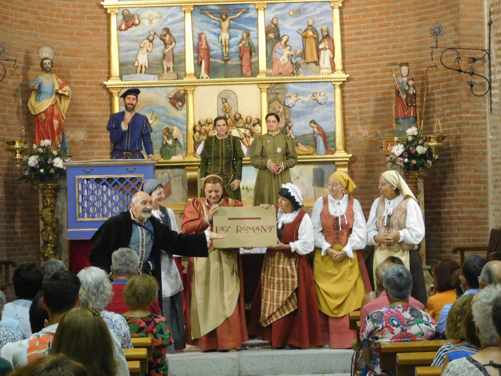 Paradinas de San Juan se vuelca con la llegada de la obra teatral Buscando a Nebrija