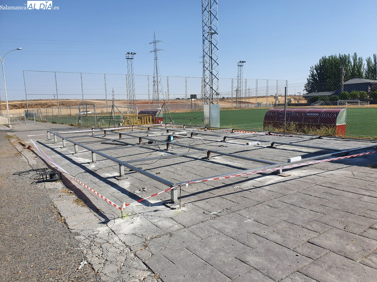 Comienzan los trabajos para la instalación del nuevo bar en el Helmántico, situado junto al Tori 