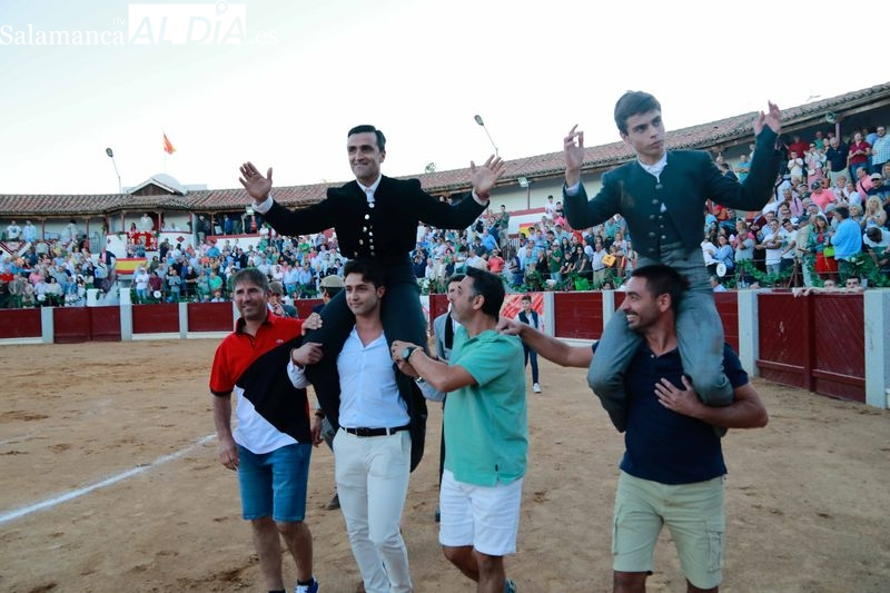Porritas de Guijuelo y Jesús Iglesias salen a hombros de Guijuelo en una tarde con la presencia de Jesulín de Ubrique