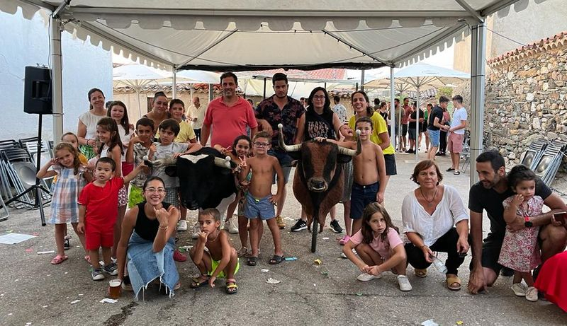 Amatos de Alba rezuma alegría y buen ambiente en las fiestas de Nuestra Señora de las Nieves