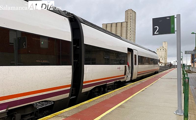 Un abono especial permitirá viajar gratis en tren desde Peñaranda, Cantalapiedra o El Pedroso de la Armuña