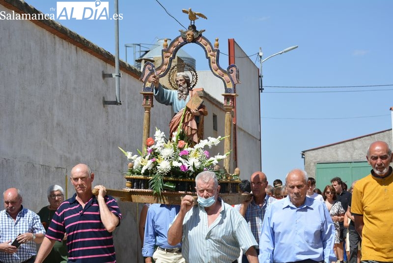 Golpejas se viste de gala para honrar a su patrón, San Bartolomé