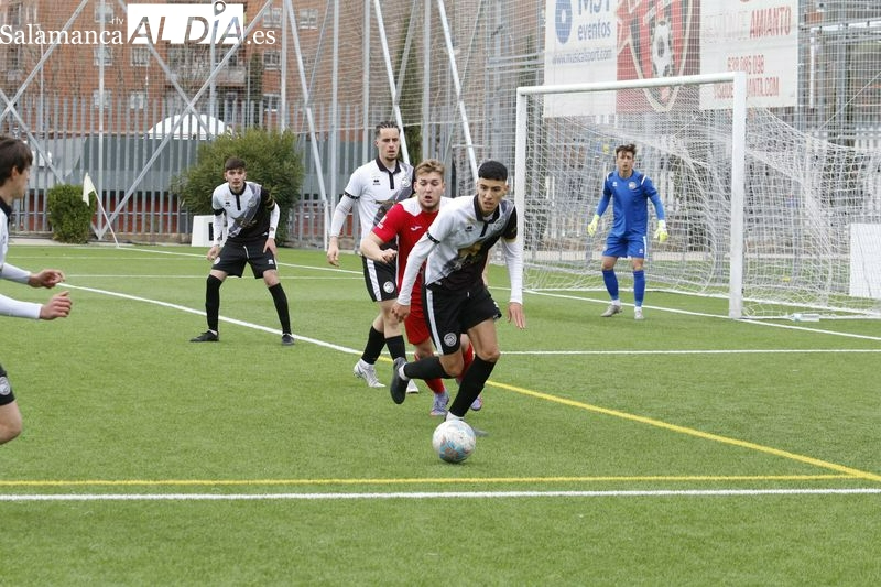 El filial de Unionistas empieza la pretemporada el 2 de agosto: renueva Raúl Berrocal y firma Sergio Sánchez