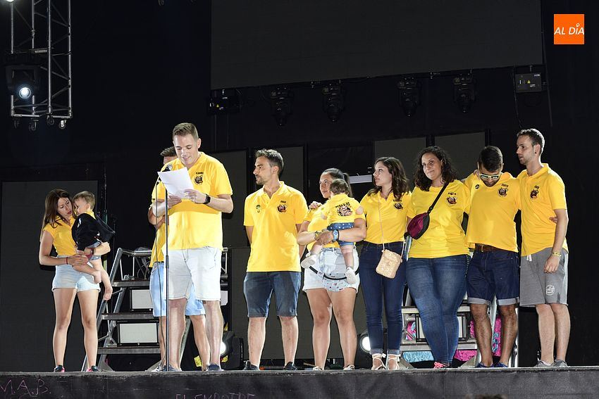 La Peña K-OS pregona las fiestas de Fuentes de Oñoro