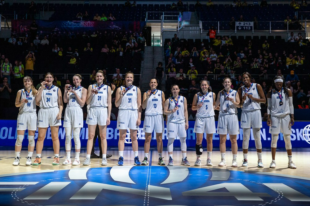 Así es Survivors, la película de una histórica temporada del Perfumerías Avenida vivida desde dentro