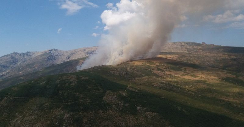 Castilla y León mantiene este sábado cinco fuegos activos 
