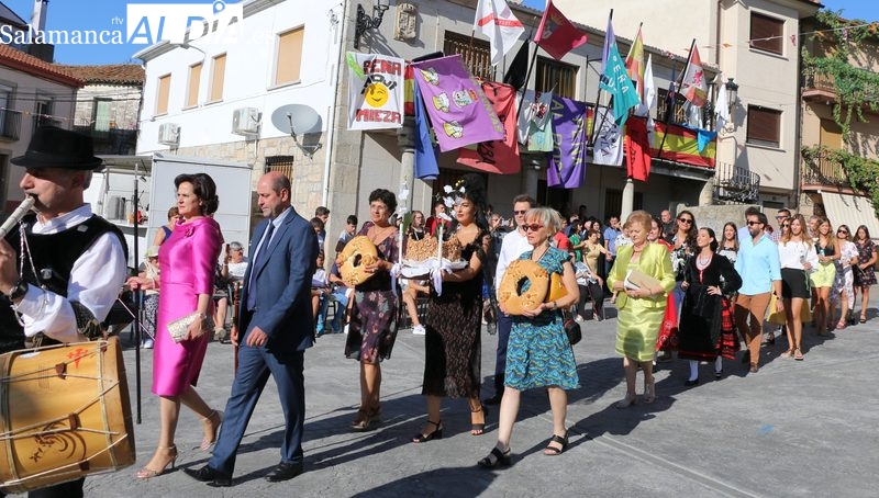 La Virgen del Árbol espera en Mieza sus roscas de almendra