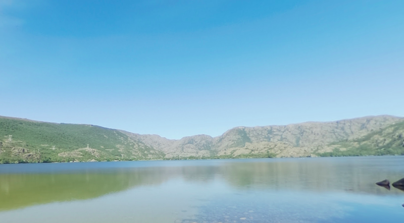 Rescatada una mujer en una cala del Lago de Sanabria (Zamora) tras sufrir una picadura
